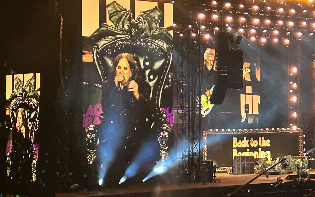 Daily Mail Claims Paramedics Spent Hours Attempting To Save OZZY OSBOURNE