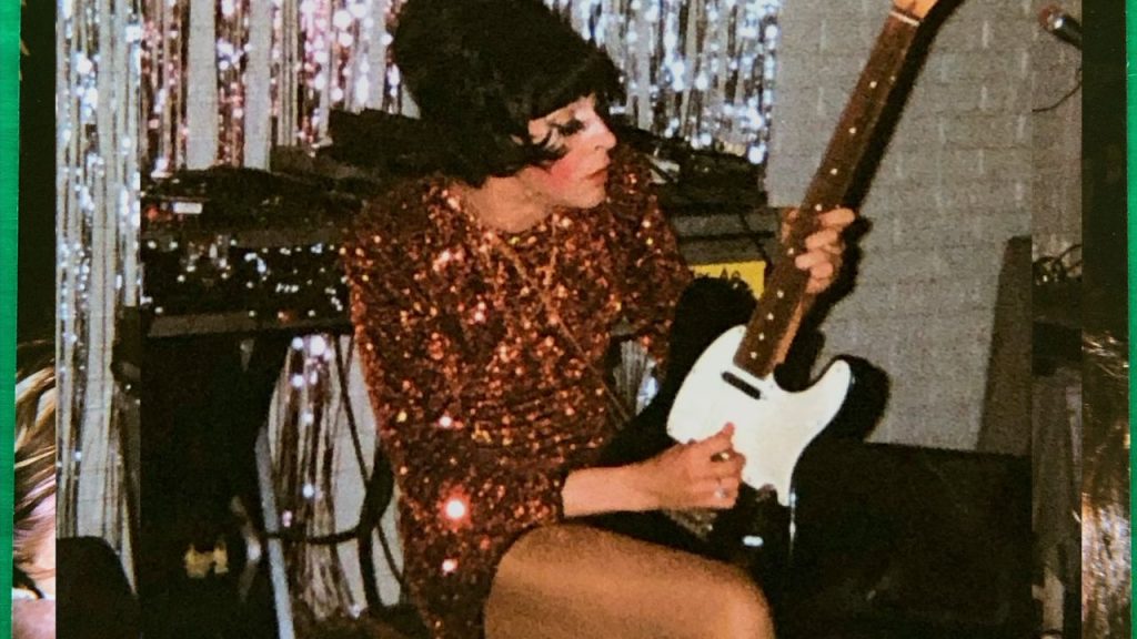 Cindy Lee Announces Tour | Pitchfork