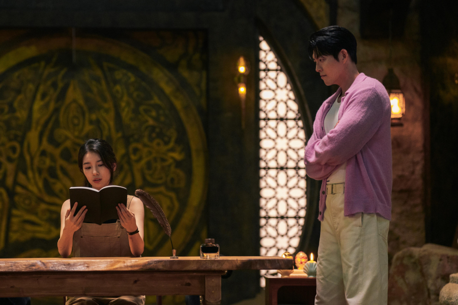 “Genie, Make A Wish” Writer Kim Eun Sook Praises Kim Woo Bin And Suzy And Talks About The Magic of Rom-Coms