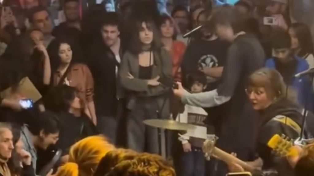 Video of “Seven Nation Army” Street Performance in Iran Goes Viral