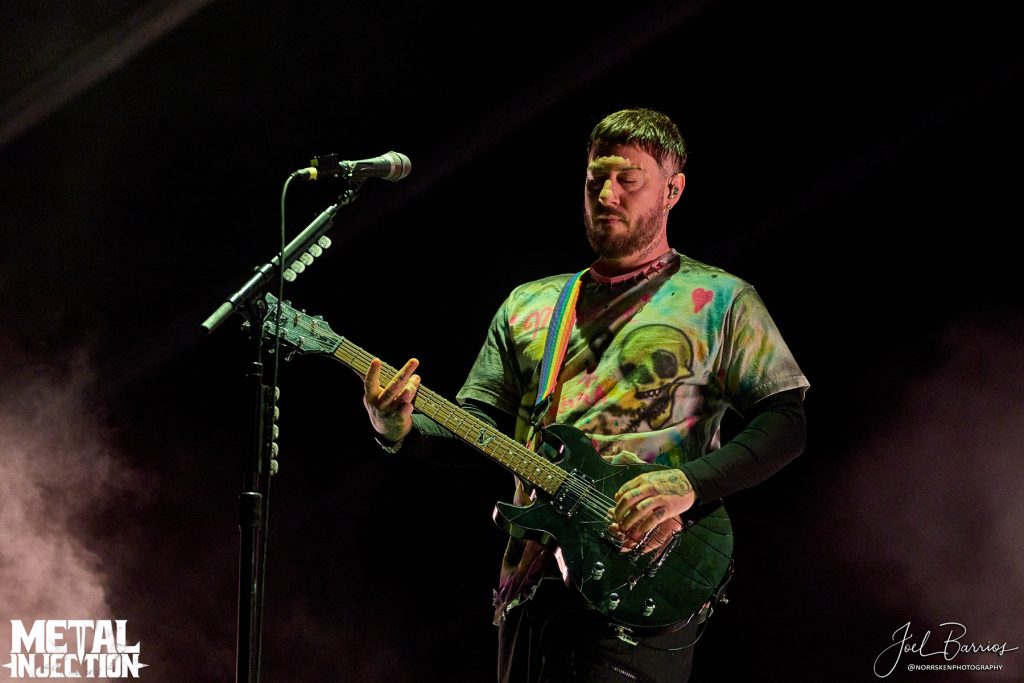 AVENGED SEVENFOLD Guitarist ZACKY VENGEANCE Goes Country On His Debut Solo Single, “Dark Horse”