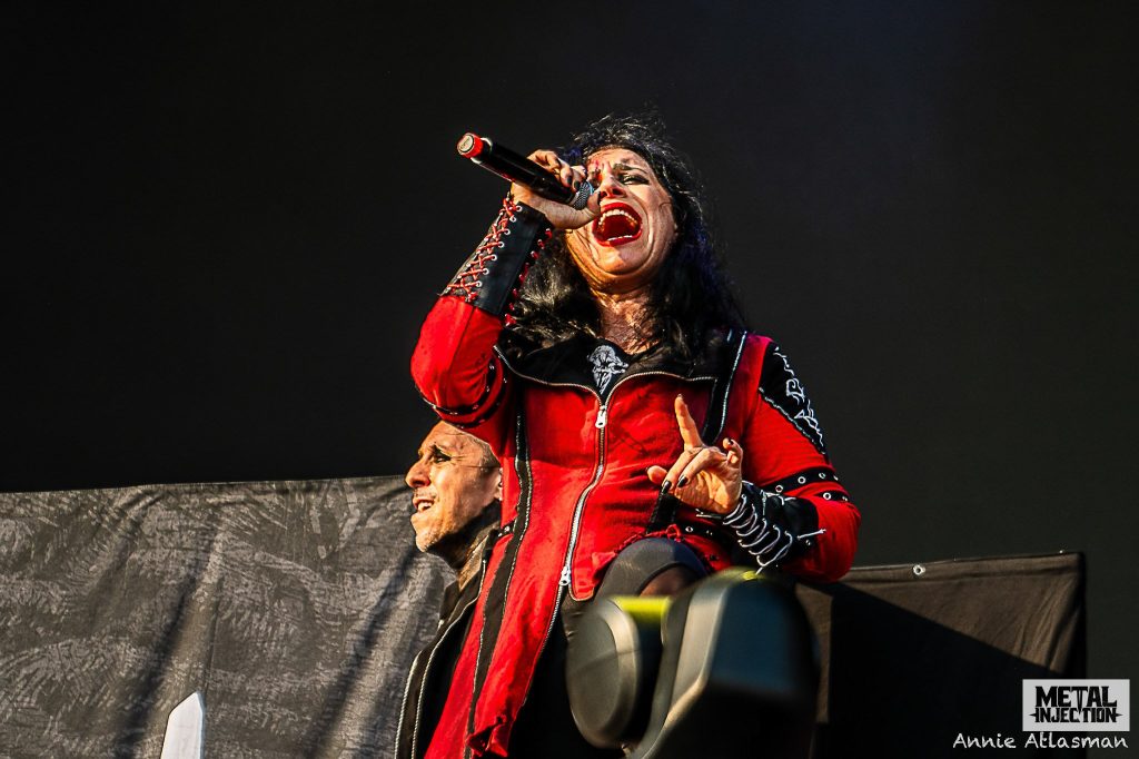 LACUNA COIL’s CRISTINA SCABBIA Blasts A.I. Music & Its “Creators”: “I Don’t Understand Why They Call Themselves Artists”