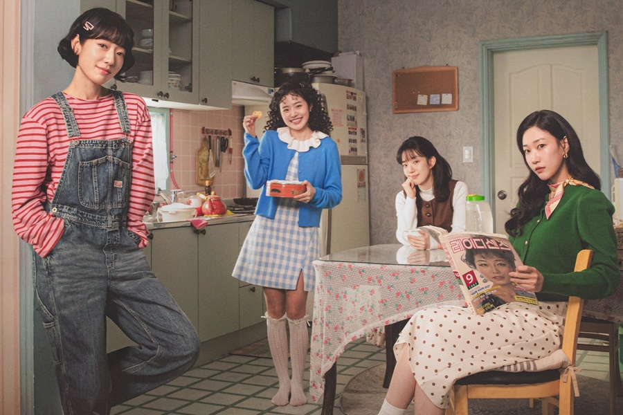 Watch: Park Shin Hye Is Roommates With Ha Yun Kyung, Choi Ji Soo, And Kang Chae Young In “Undercover Miss Hong” Teasers