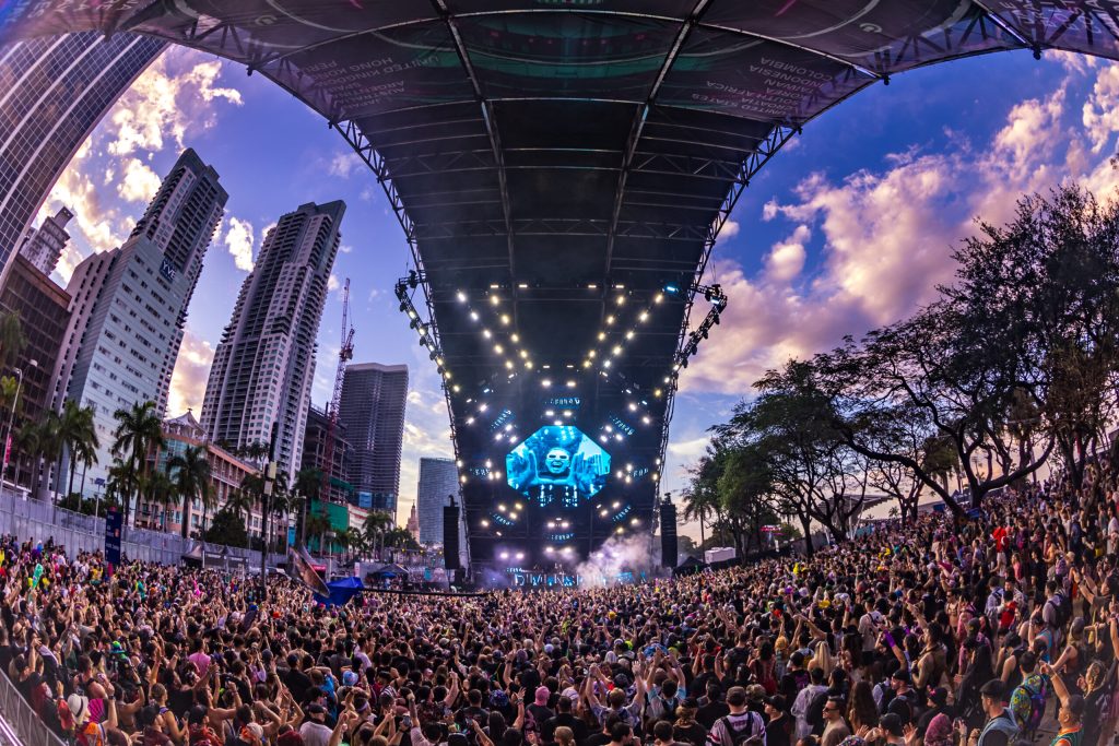 Your Ultimate Festival Checklist: Essential Accessories for an Unforgettable Experience!