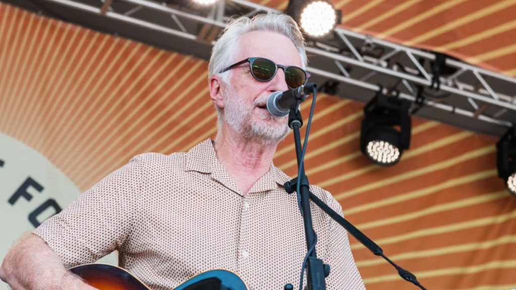 Billy Bragg’s New Song “City of Heroes” Supports Minneapolis Protesters